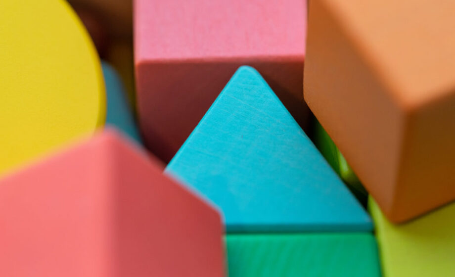 negative-space-colorful-kids-blocks-1062x708